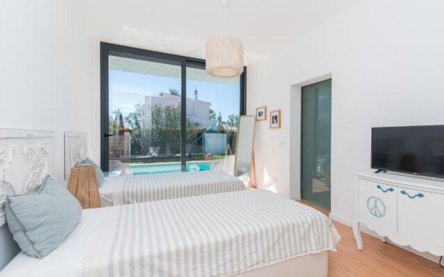 Villa 91 by ALGARTUR