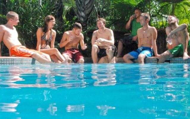 Dougies Backpackers