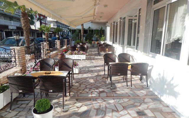 Gold Stern Hotel