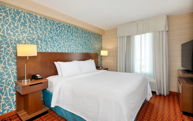 Fairfield Inn and Suites by Marriott Toronto Airport