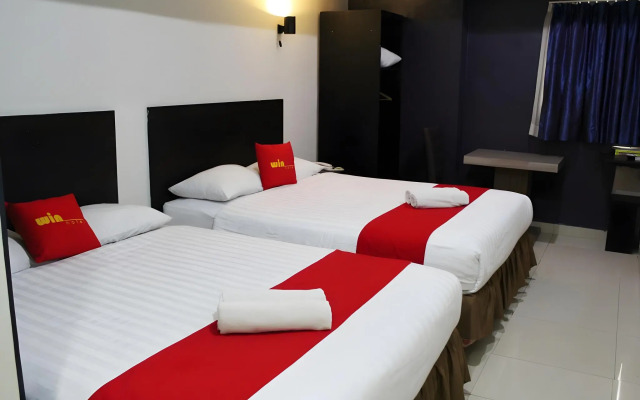 Win Hotel Blok M