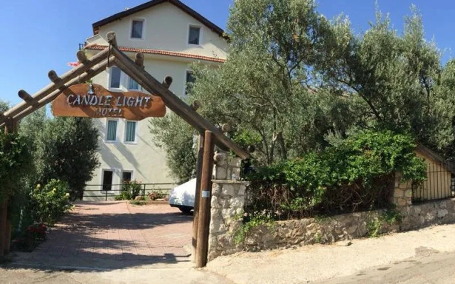 Candle Light Motel