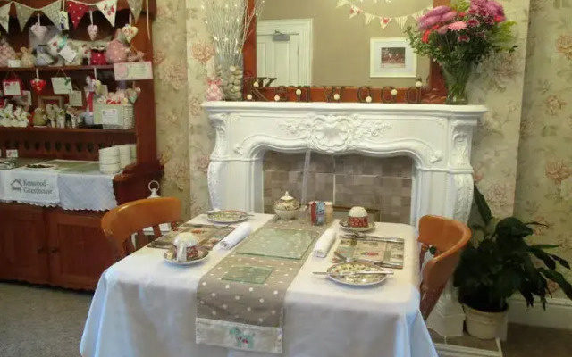 Kenwood Guest House — HOTEL IS CLOSED