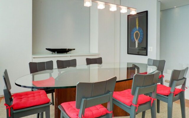 LinkHouse Majestic Mountain View