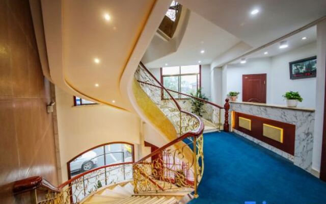 Yixing Haoting Business Hotel