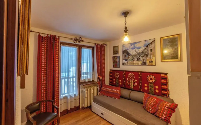 Welcoming 3BR Flat with parking in Verrand