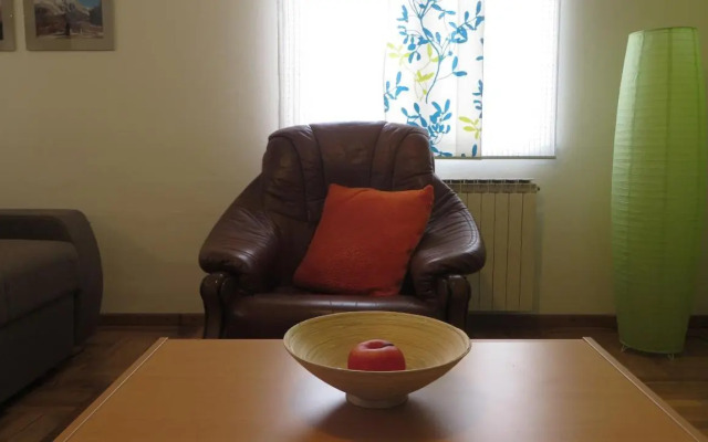 Apartment Hisa Lescer