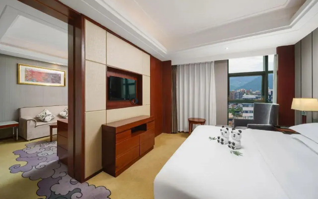 Rezen Kingtown Hotel (Chongqing Liangping)