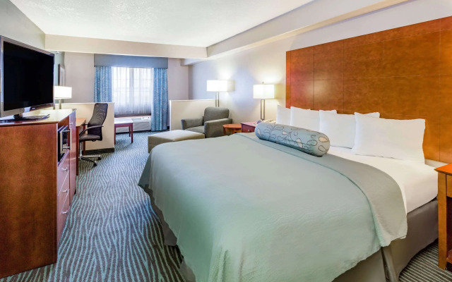 AmericInn by Wyndham Des Moines Airport