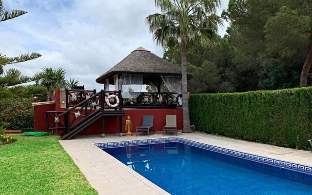 Villa Nabrisa Marbella, 5 Bedroom, Private Pool, Garden, Bbq