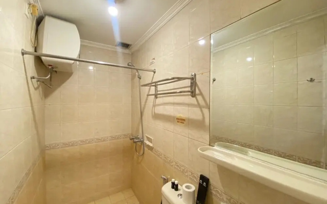 Spacious And Scenic Studio At Majesty Apartment Bandung