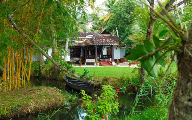 Vembanad House Boutique Back Water Homestay