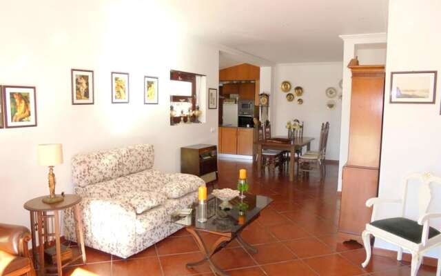 Apartment With 2 Bedrooms in A dos Cunhados, With Enclosed Garden and