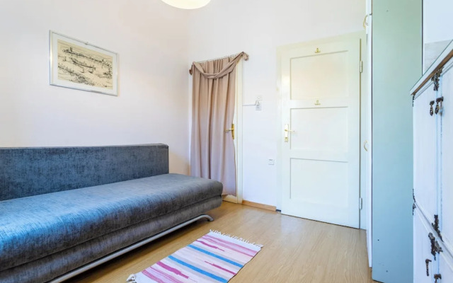 Traditional apartment Bacvice, 3 min walk to the beach