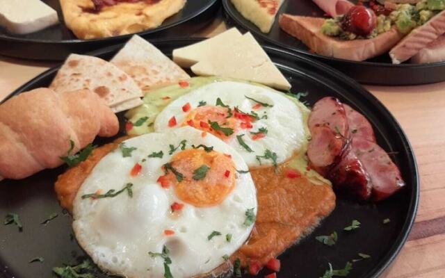 Leviu by Bernalo Hotels