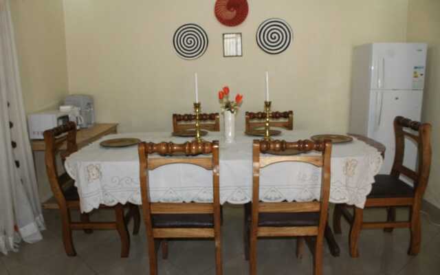 Happy Home and Dine