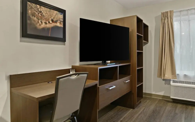Woodspring Suites East Lansing - University Area