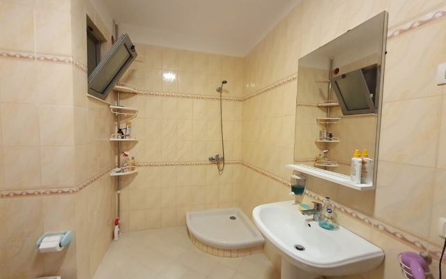 Green Apartment