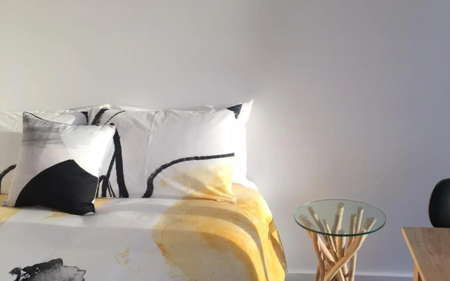 The Shark Apartments 3 – Guest Rooms – Port Lincoln