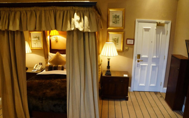 Colonnade Hotel London