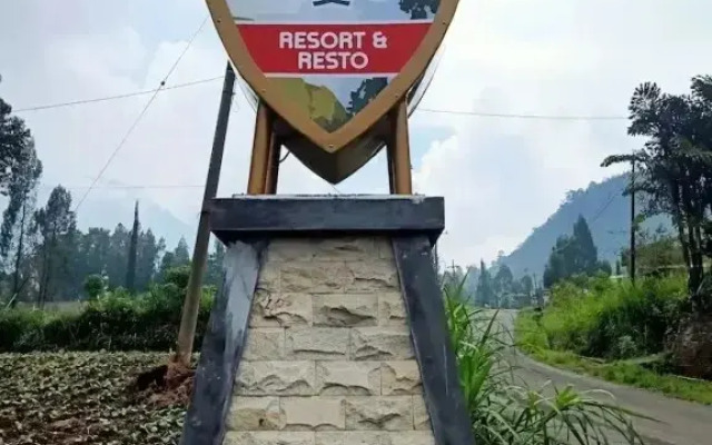 Istana Bromo Resort And Resto