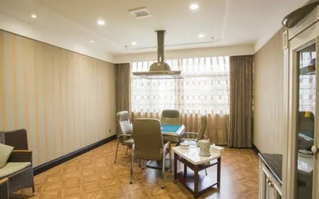 Chunqiu Hotel