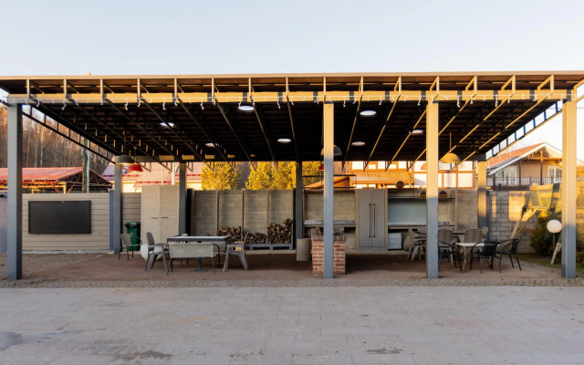 Апартаменты в загородном доме