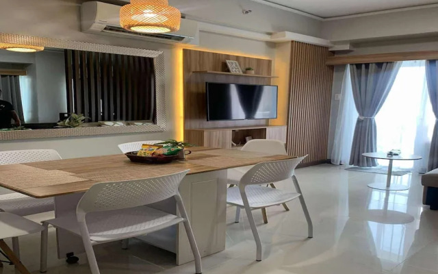 Studio Unit With Seaview & Balcony