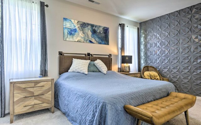 Tasteful Durham Townhome - 6 Mi to Downtown!