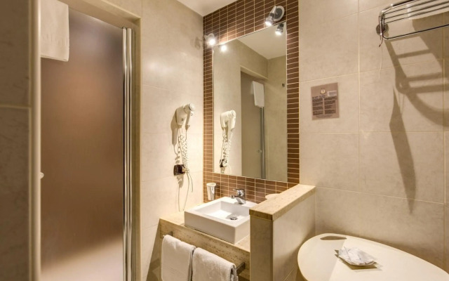 Everest Inn Rome