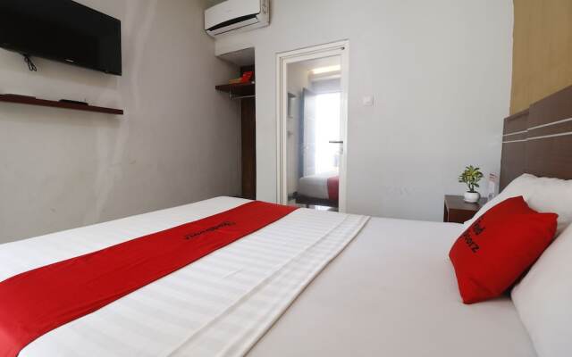 RedDoorz Plus @ Cakranegara