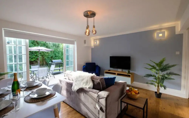 Riverwalk Apartment One