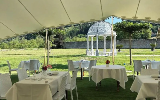 Chateau Chapeau Cornu