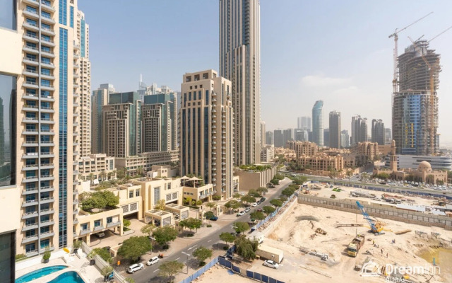 Dream Inn - Bahwan Tower