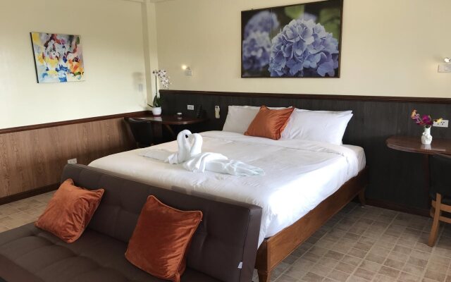 Monkey Beach Dive Resort