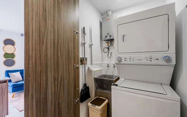 w Sophisticated 1BR w High-rise View in Calle 50