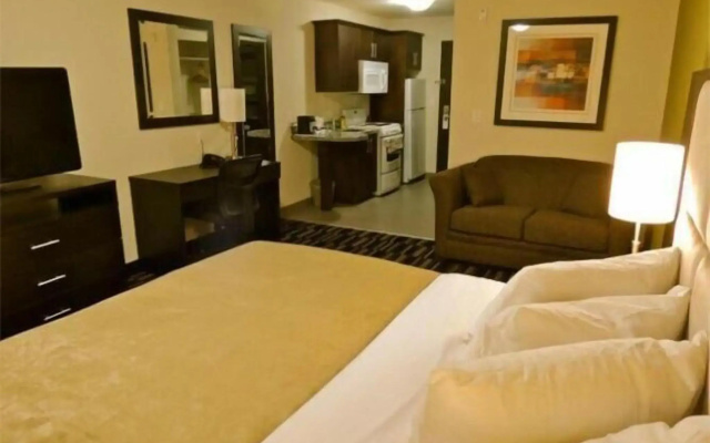 Carlyle Western Star Inn & Suites