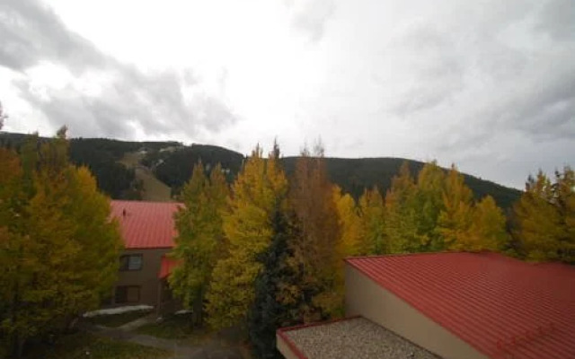 Ski Run by Key to the Rockies