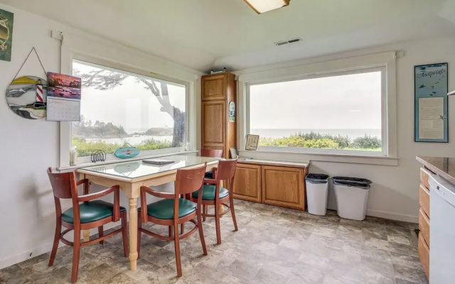 Cliffside Lighthouse Beach Home w/ Ocean View