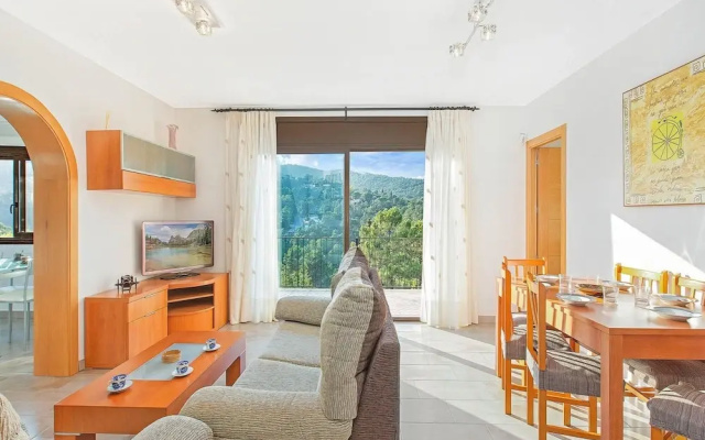 4 Bedroom House With Private Pool