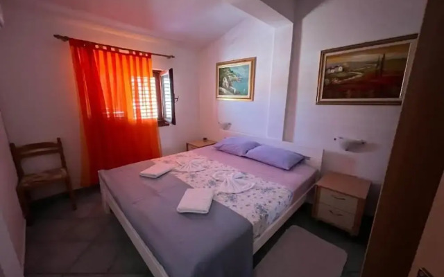 Charming Home With Pool in Barbariga