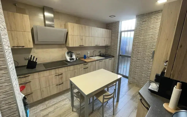 Precioso y renovado apartamento cerca de la playa
