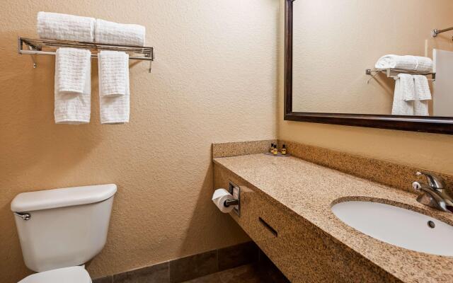 Best Western Plus Strawberry Inn & Suites