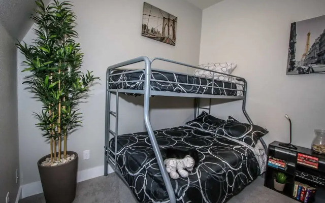 Glass Peak 1597 by RedAwning