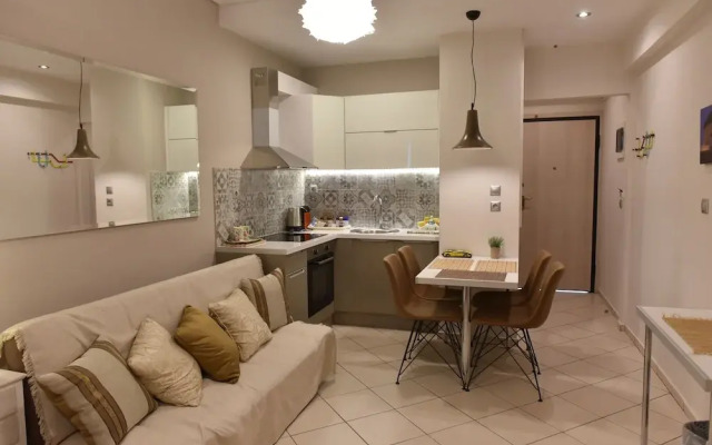 Cozy Apt in the Heart of Athens 8-2