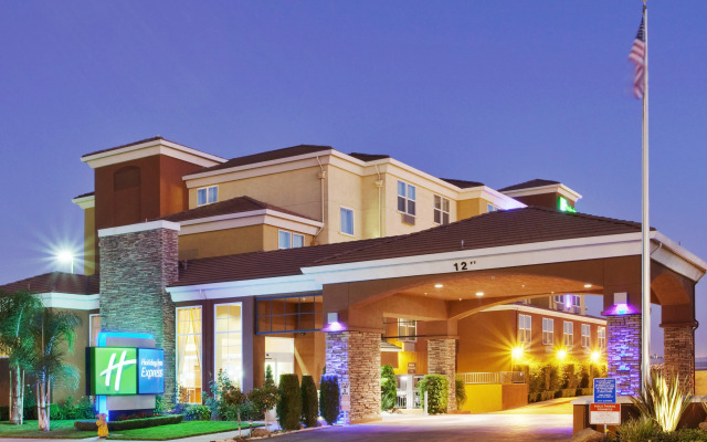 Holiday Inn Express West Sacramento, an IHG Hotel