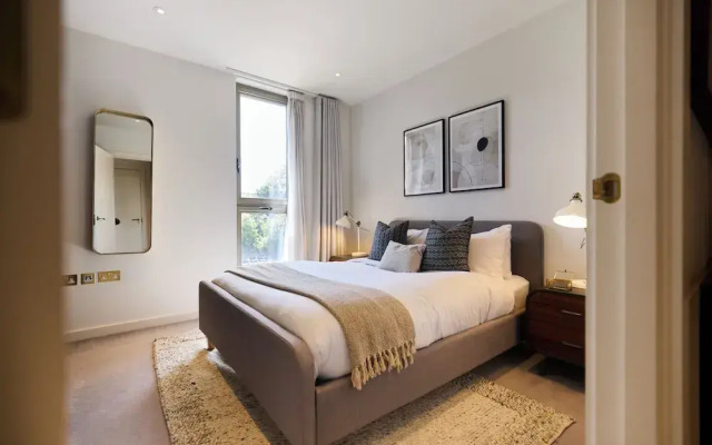 The Green Balcony Flat in West Hampstead