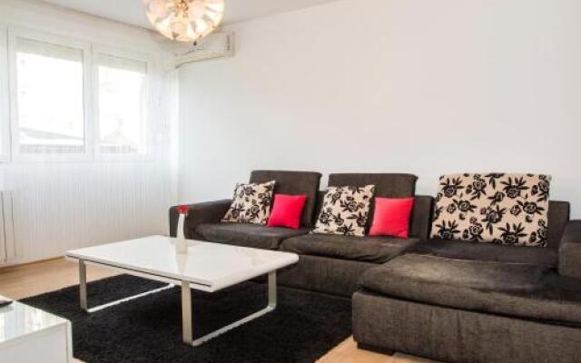Tineretului 20 Redbed Self catering Apartments