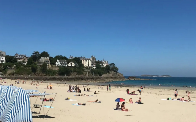 Quiet Duplex Apartment in St Briac sur Mer