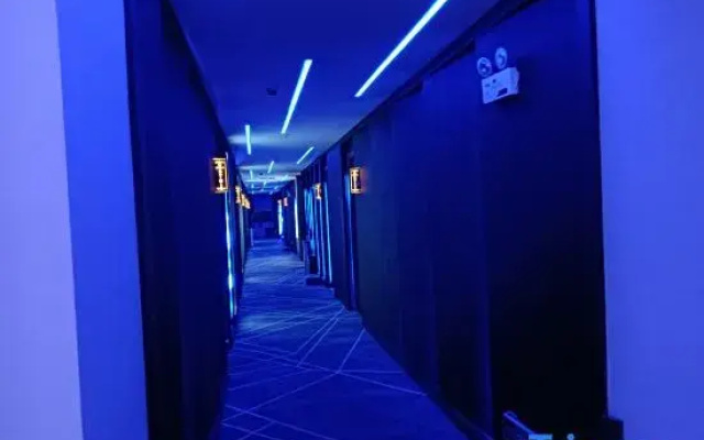 Yueyang Glory E-sports Hotel